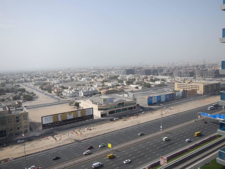 Blick vom Balkon Apartments Hotel City Premiere