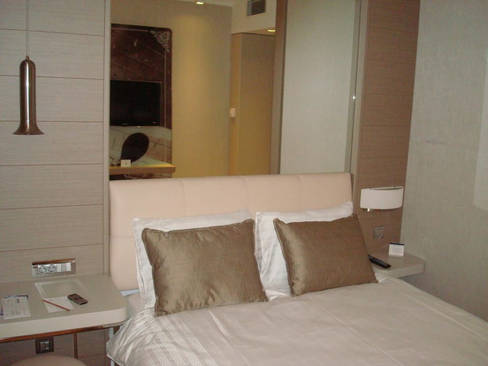 Bett TITANIC Comfort Berlin Mitte