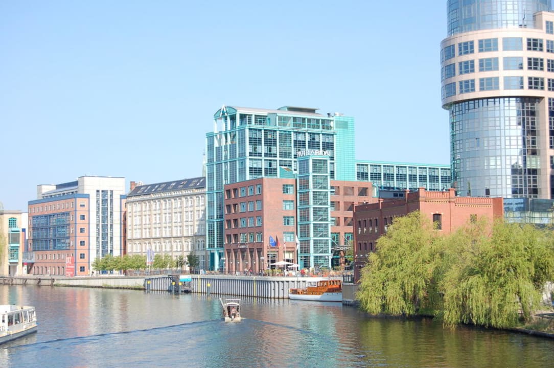 Aussenansicht AMERON Berlin ABION Spreebogen Waterside
