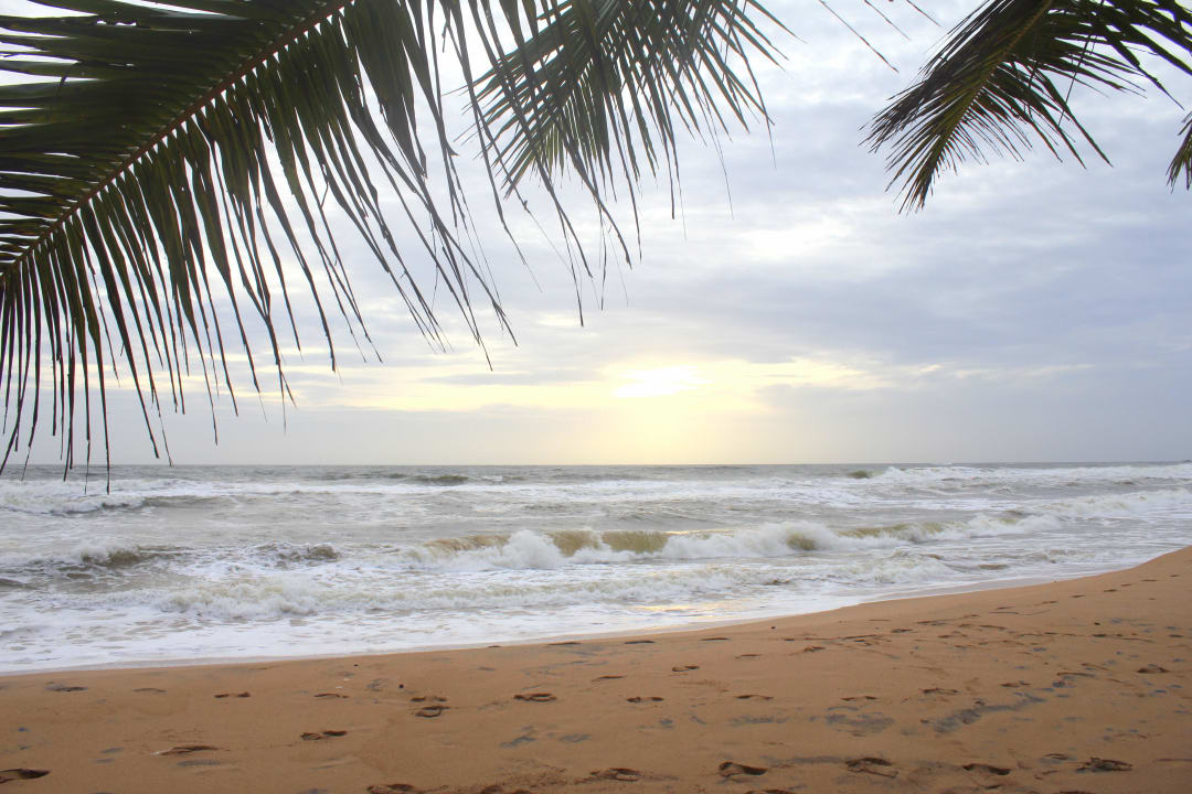 Strand am Nachbarhotel Hotel Bentota Village