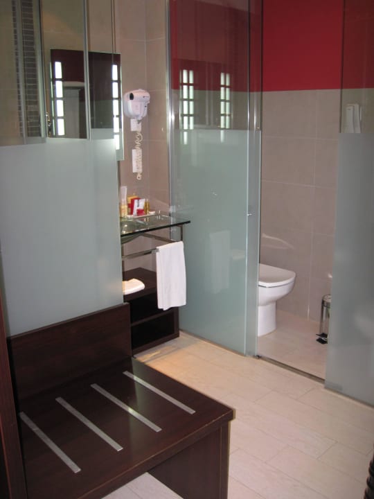 Bad Hotel & Spa Villa Olimpic@ Suites