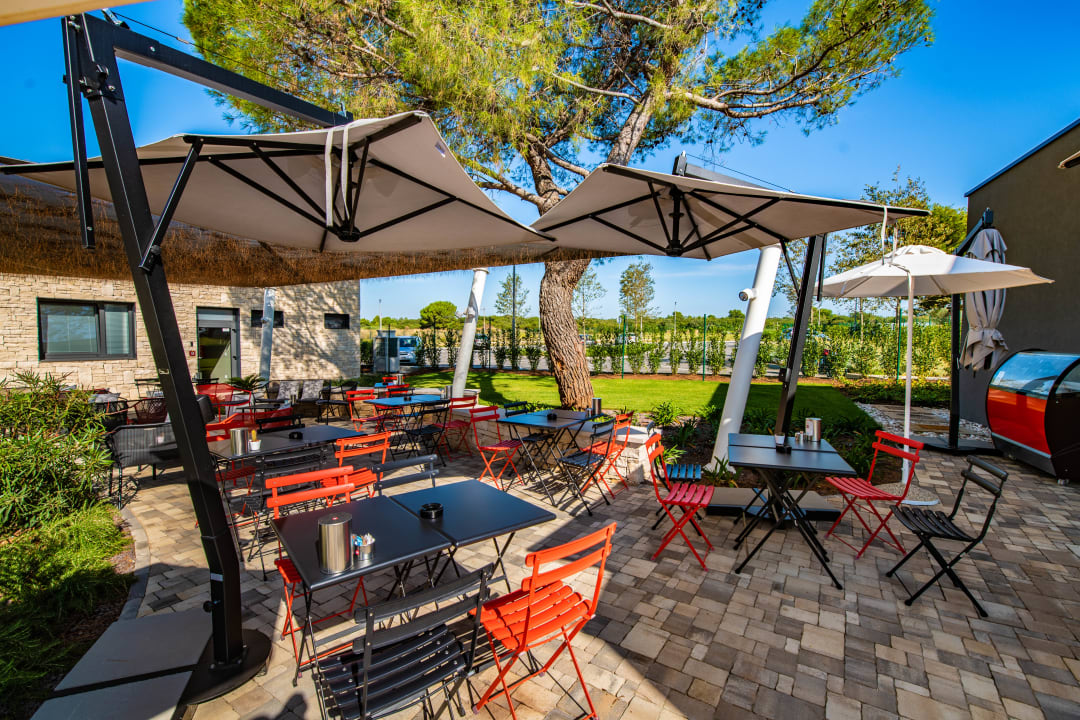 Gastro Arena Kazela Apartments