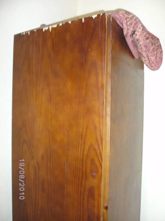 Kleiderschrank Mira Meridia Beach Hotel