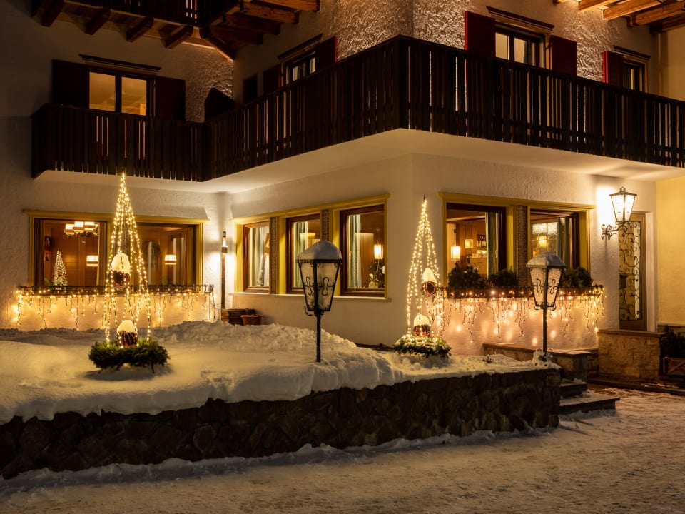 Außenansicht Hotel Dolomiten