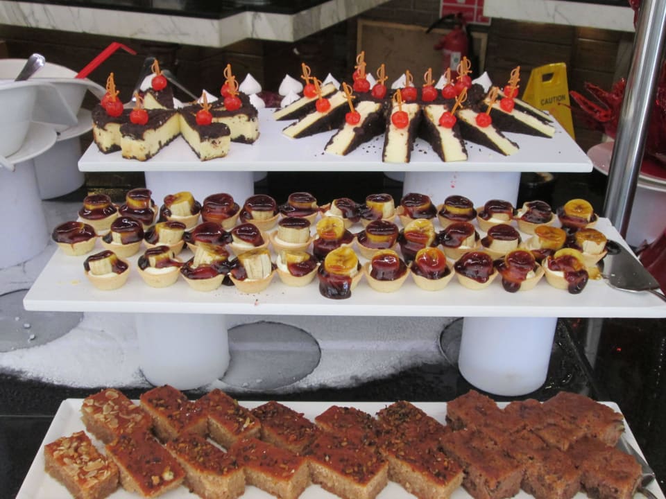 Desserts II IC Hotels Green Palace