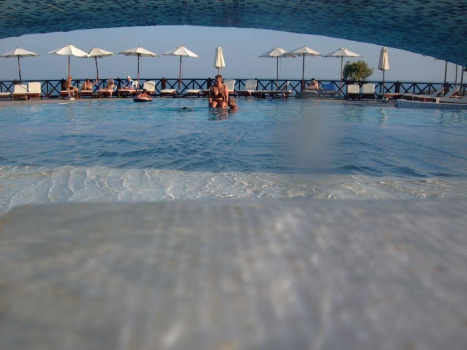 Mittlere Poolanlage Hotel Kalithea Horizon Royal