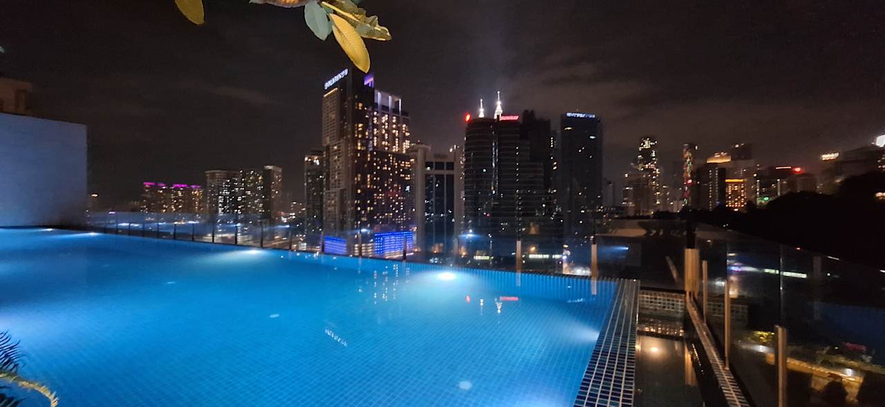 Pool Hotel Stripes Kuala Lumpur - Autograph Collection