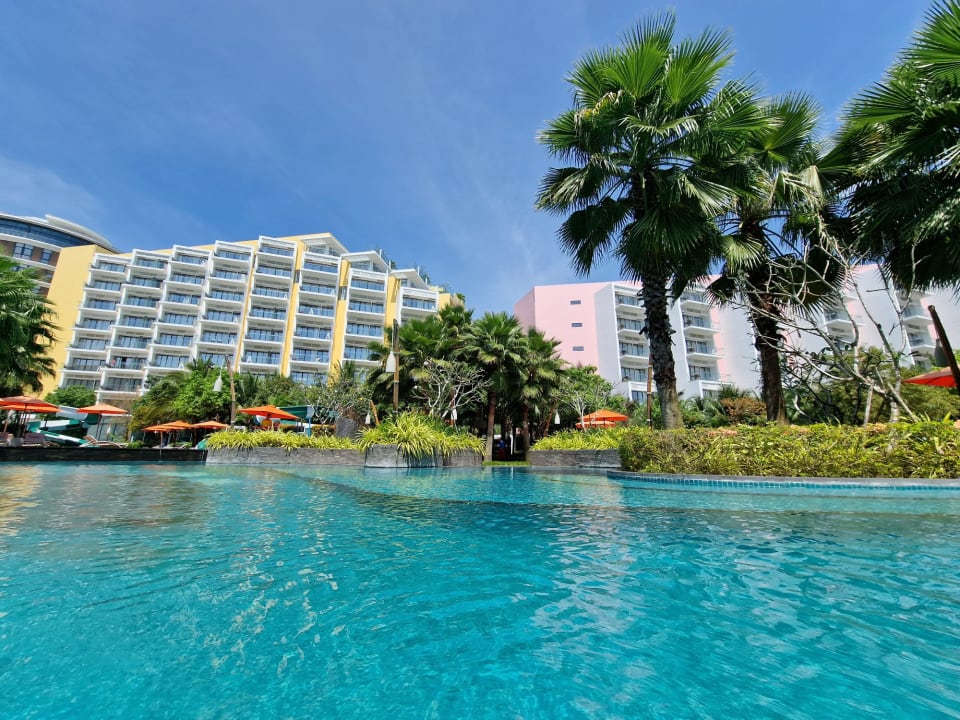 Pool Premier Residences Phu Quoc Emerald Bay Managed by Accor