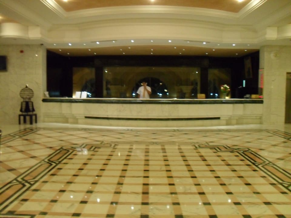 Lobby Hotel El Mouradi Palm Marina