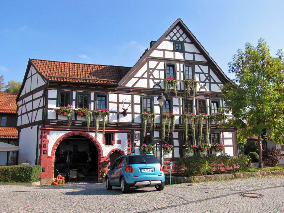 Haupthaus mit Restaurant Hotel & Gasthaus Goldener Hirsch