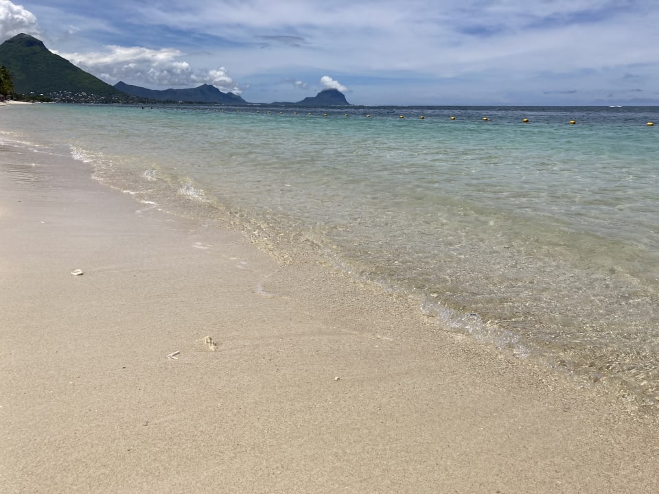 Strand La Pirogue Mauritius