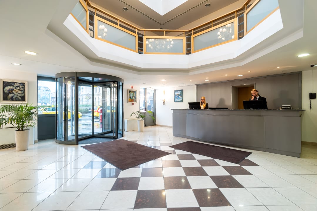 Lobby Hotel Golden Park Budapest