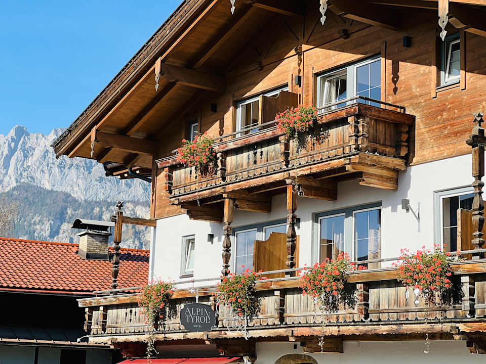 Außenansicht Hotel Alpin Tyrol - Kitzbüheler Alpen