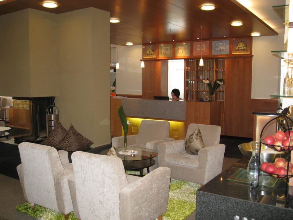 Hotellobby Hotel Vier Jahreszeiten