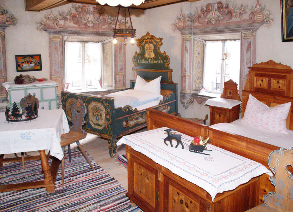 Alte Gästekammer mit Wandmalereien zum Anschauen Gasthof zur Schütt