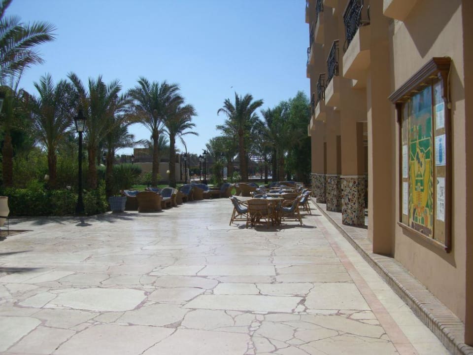 Le Terrace, Richtung Pool Siva Grand Beach