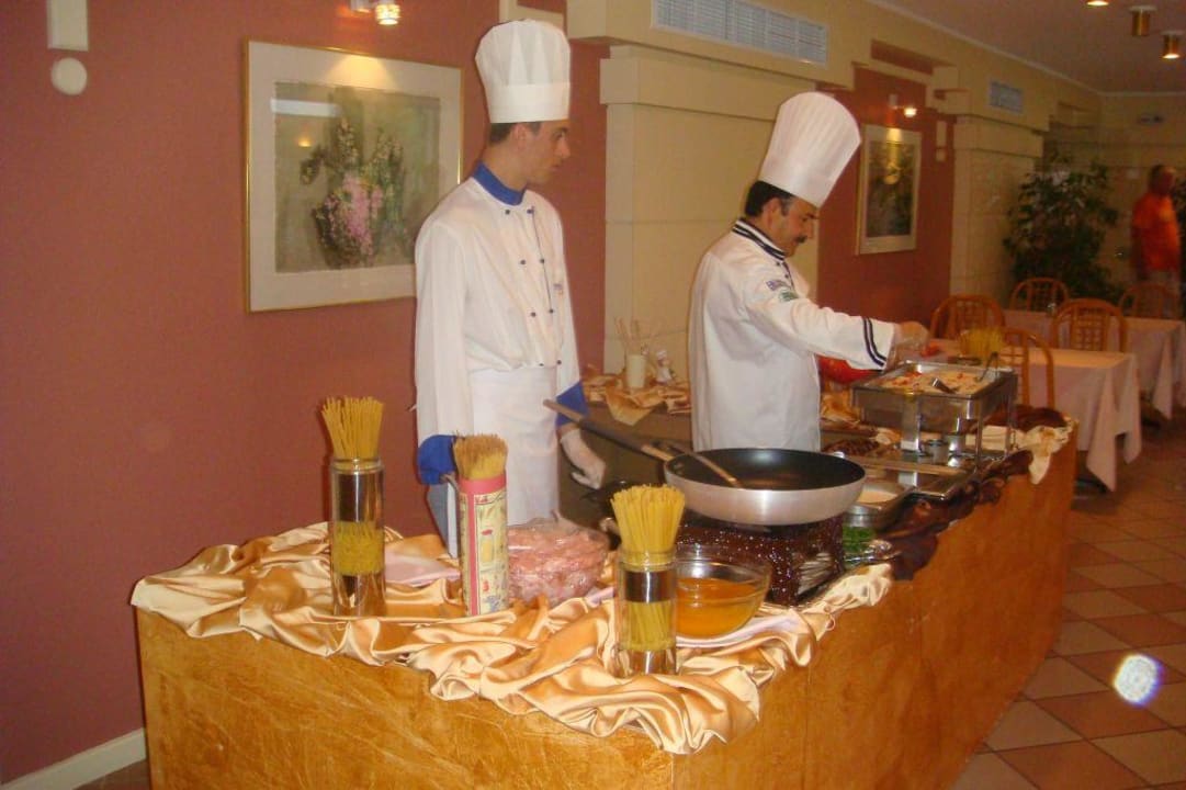 Show cooking Anissa Beach & Village