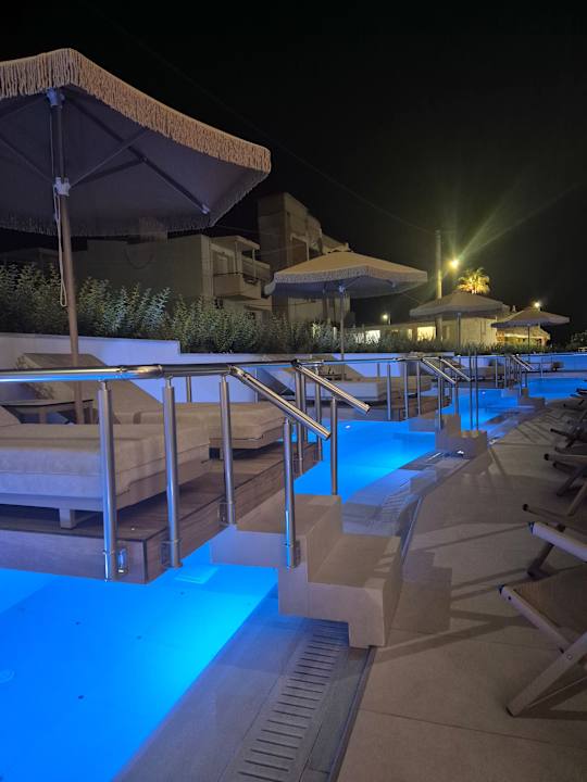 Pool Sirines Luxury Hotel & Spa