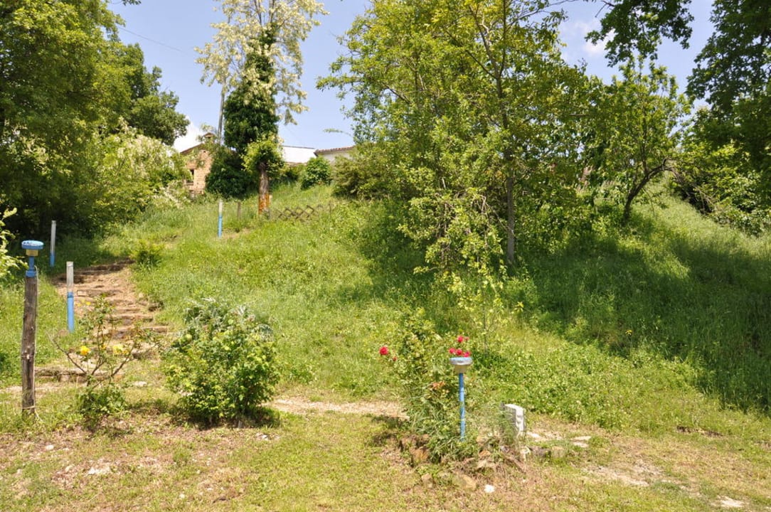 Sicht vom Parkplatz richtung Il Rustico Ferienhaus Il Rustico