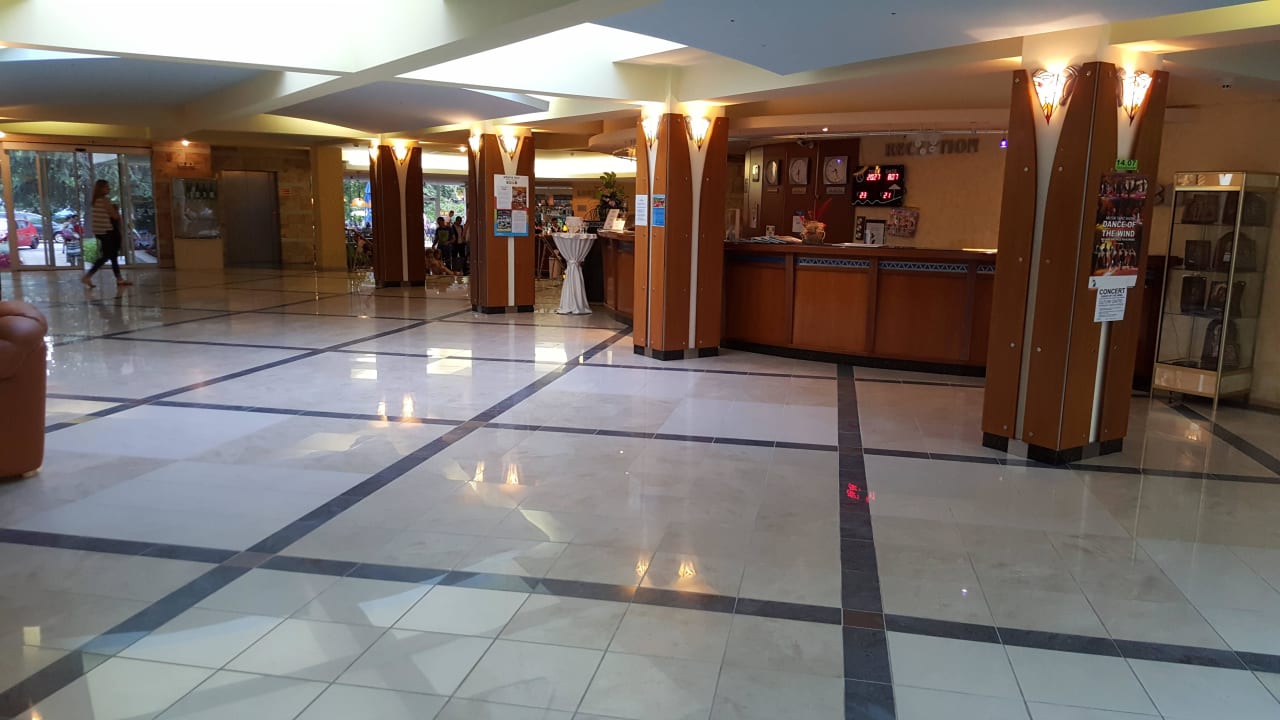 Eingang Hotel Laguna Garden