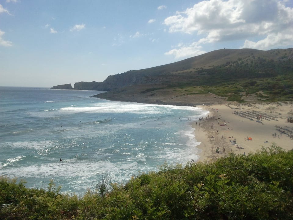 Strand - meist Wellen und rote Fahne VIVA Cala Mesquida Suites & Spa 16+