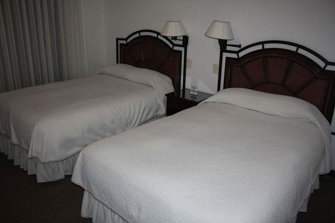 One of the double rooms in the 4-persons apartment Camino Real Aparthotel & Spa