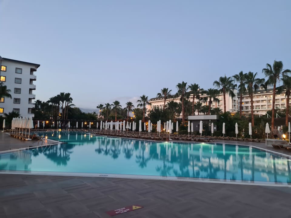 Pool Hotel Royal Garden Beach