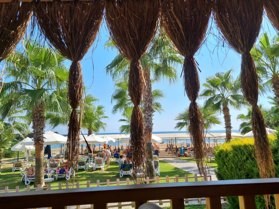 Strand Mary Hotel Side