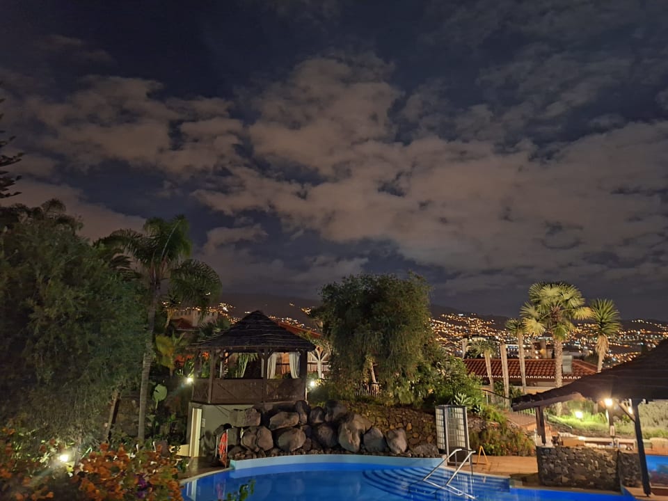 Pool Pestana Village Garden Hotel