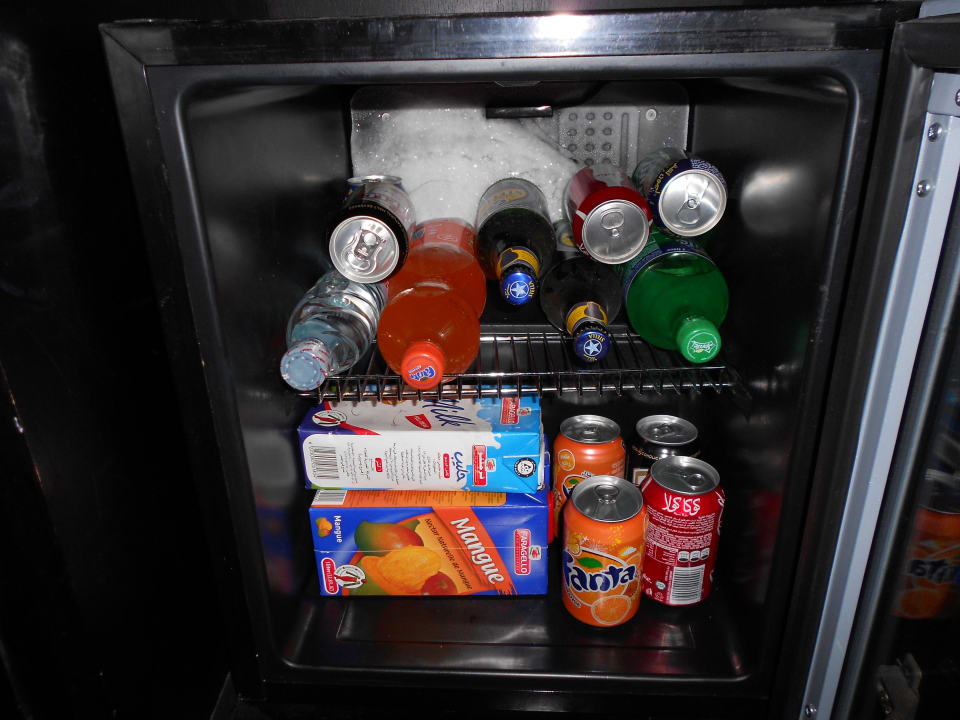 Minibar ist gut gefüllt, alles all inclusive Pickalbatros Palace Resort