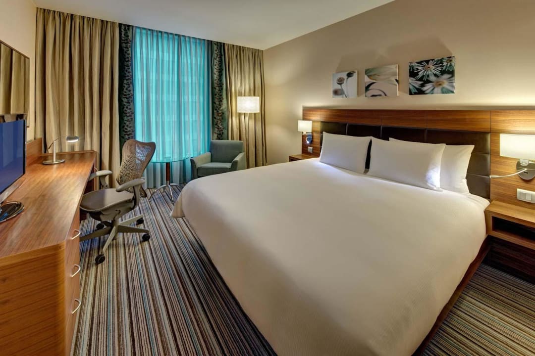 Guestroom at Hilton Garden Inn Hilton Garden Inn Frankfurt Airport