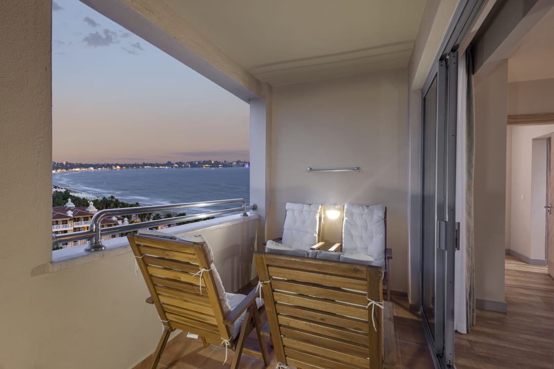 Zimmer Melas Resort Hotel