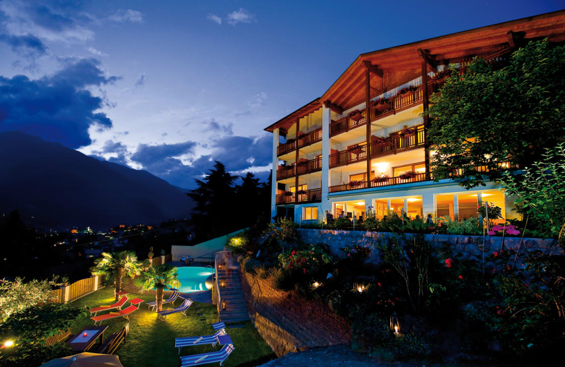 "Außenansicht" Hotel Garni Ehrenfels (Scena / Schenna) • HolidayCheck