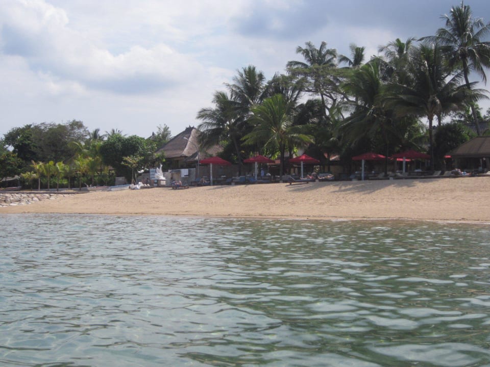 Hotel von weitem Teil 2 Puri Santrian