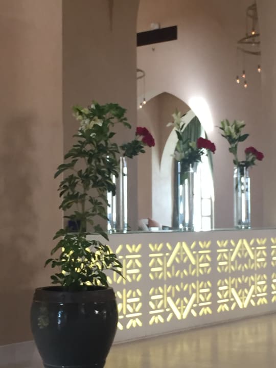 Lobby Salalah Rotana Resort