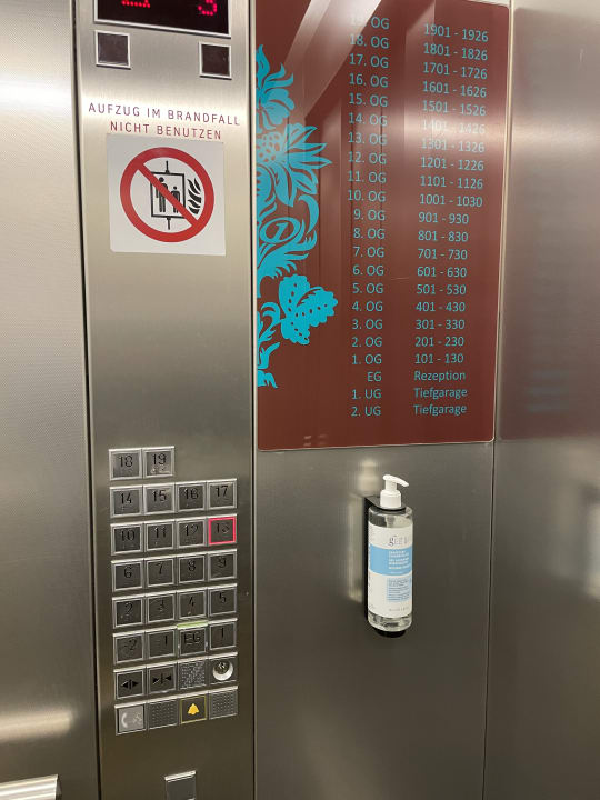 Zimmer Motel One Hamburg-Alster