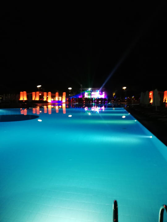 Mirror Party Limak Lara Deluxe Hotel & Resort