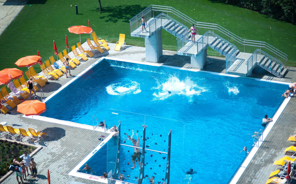 Pool Pension Sonnengarten