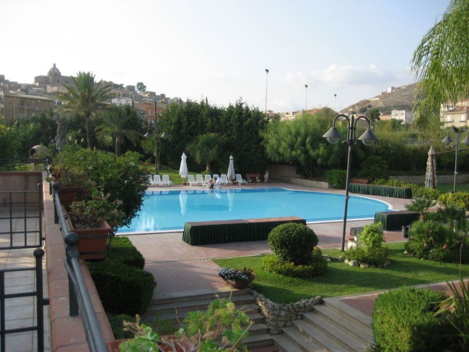 Blick vom Balkon  Richtung Pool und Siculiana Sikania Park Hotel