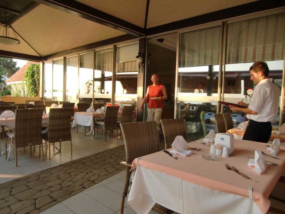 Außenbereich Restaurant Özlem Garden Hotel