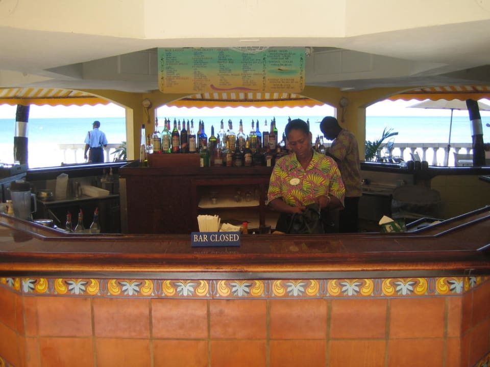 Beach bar Sandals Grande Antigua