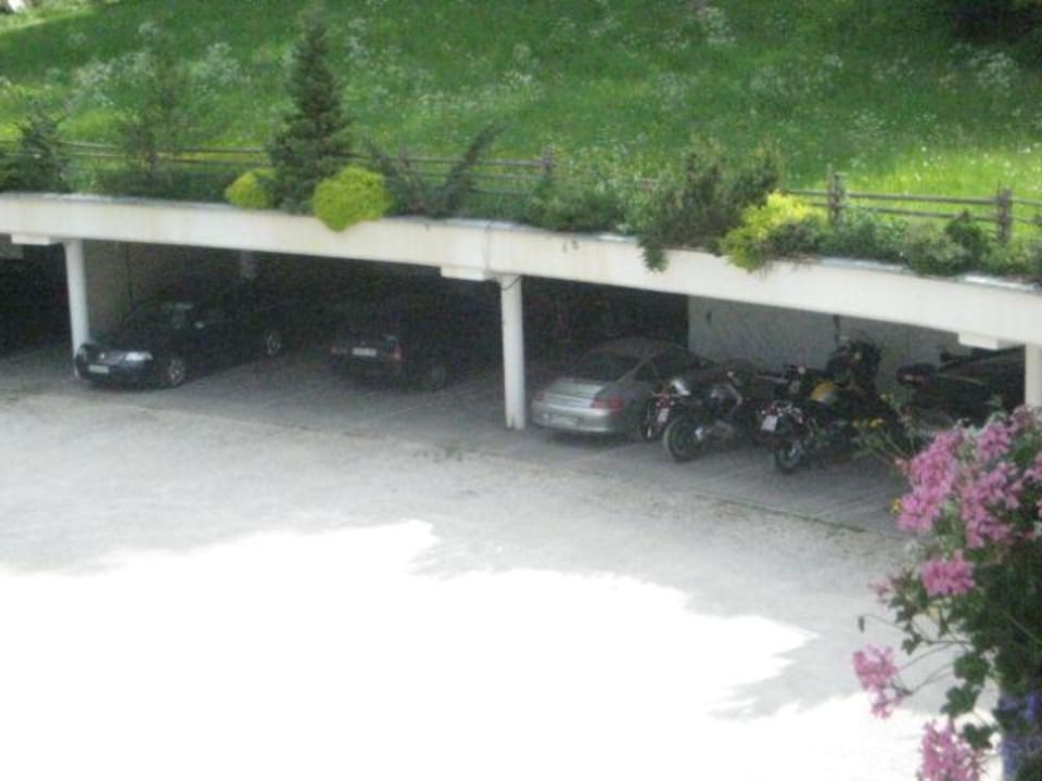 Carport Hotel Schwarzenbach