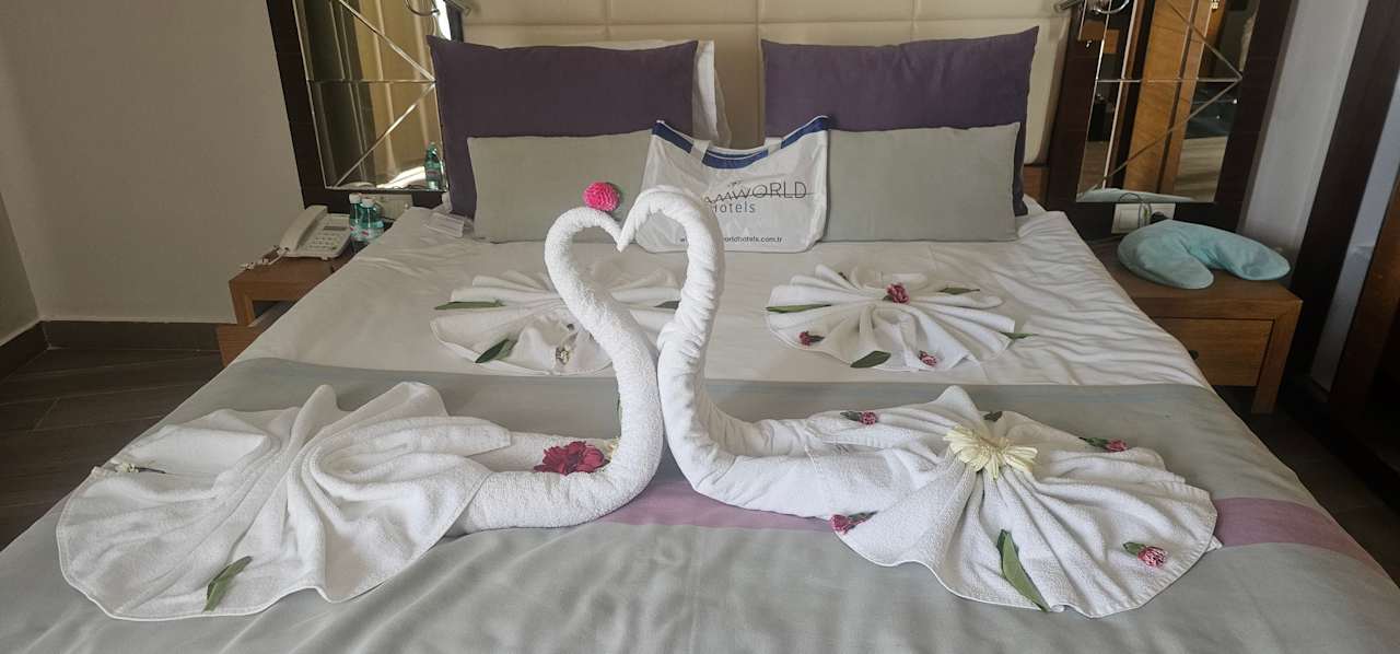 Zimmer Dream World Aqua Hotel