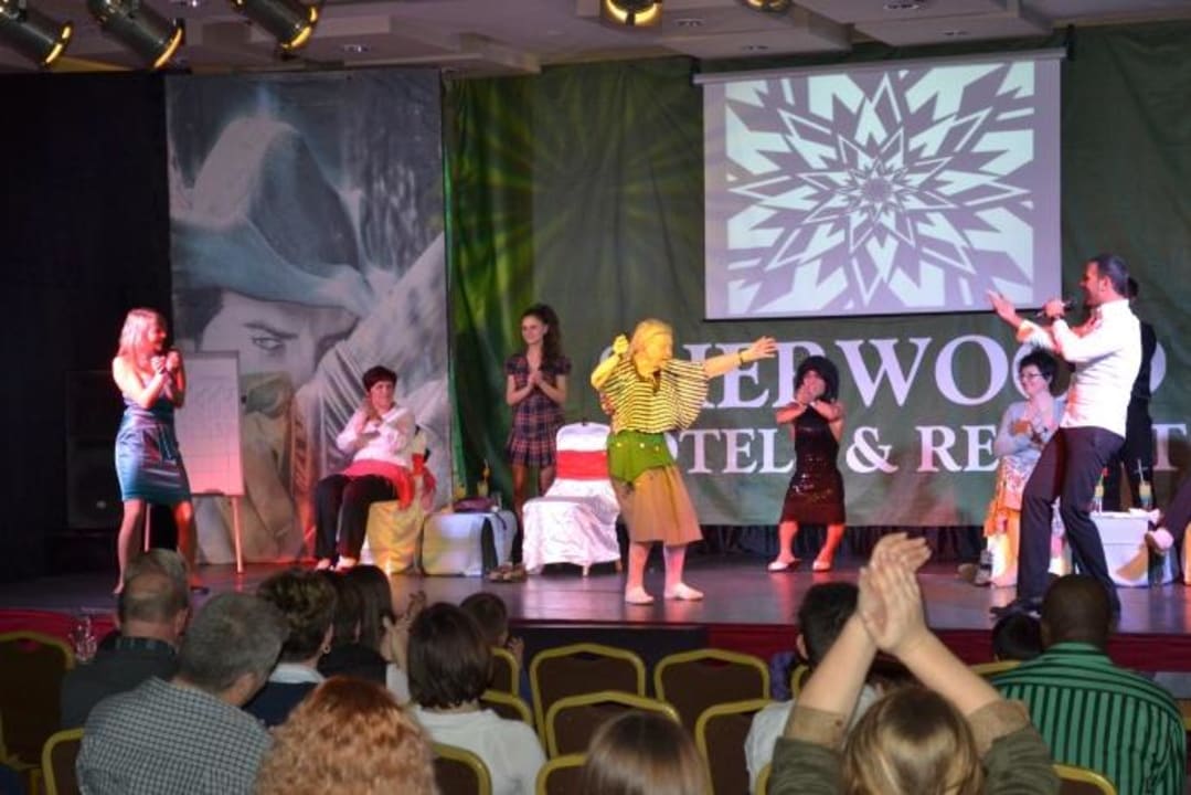 Abendshow Sherwood Exclusive Lara