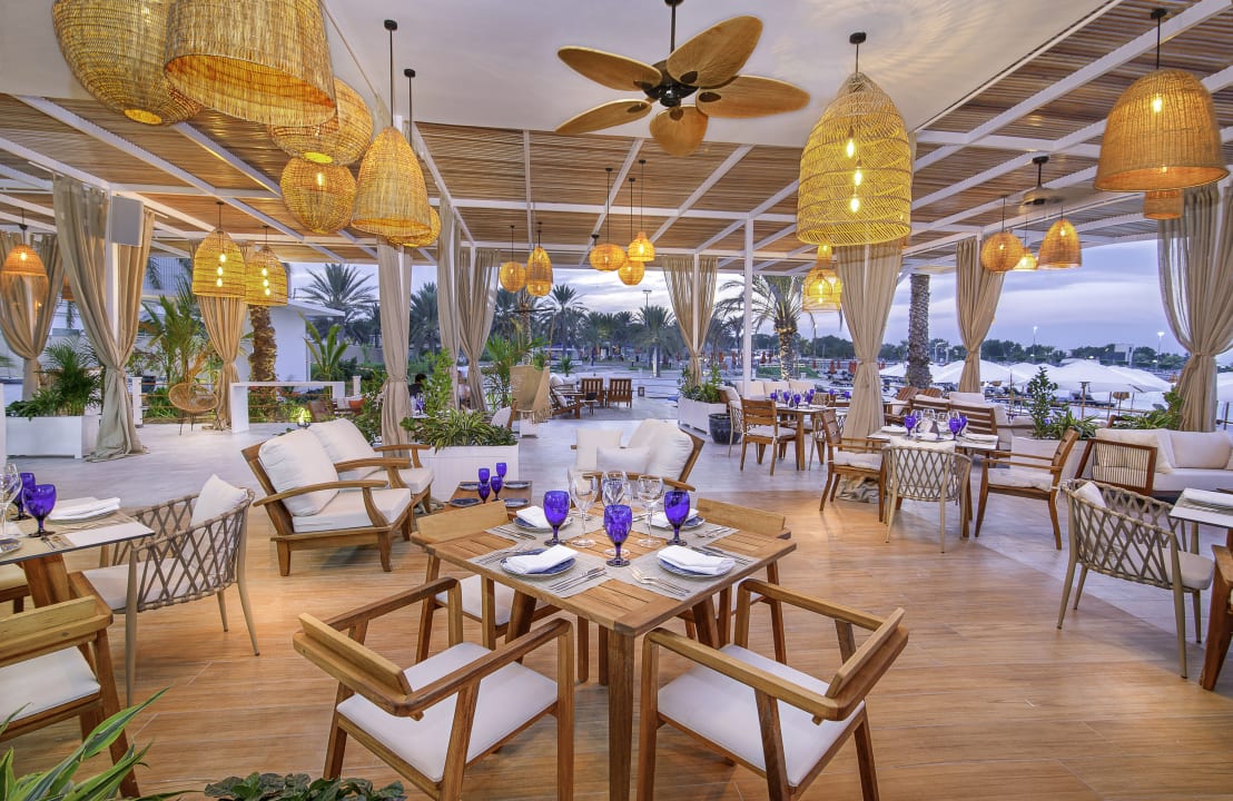 Gastro Radisson Blu Hotel & Resort Abu Dhabi Corniche