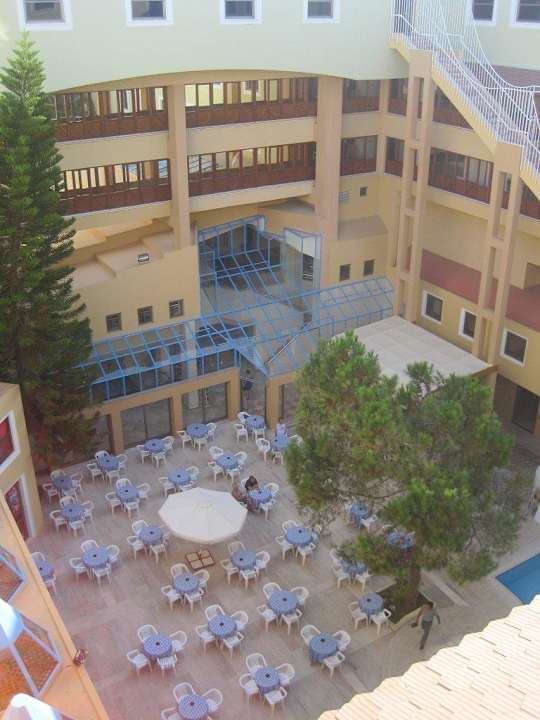 Hotel Excelsior Corinthia Asteria Collection Side