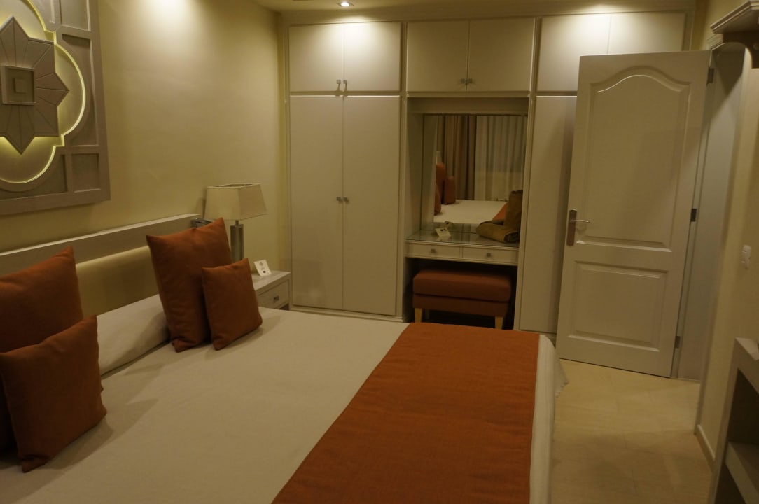 Schlafzimmer Apartments Ambassador