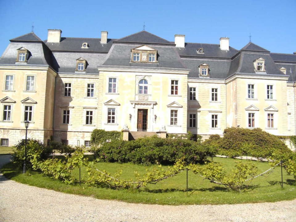 Außenansicht Schloß Gaußig Schlosshotel Gaußig