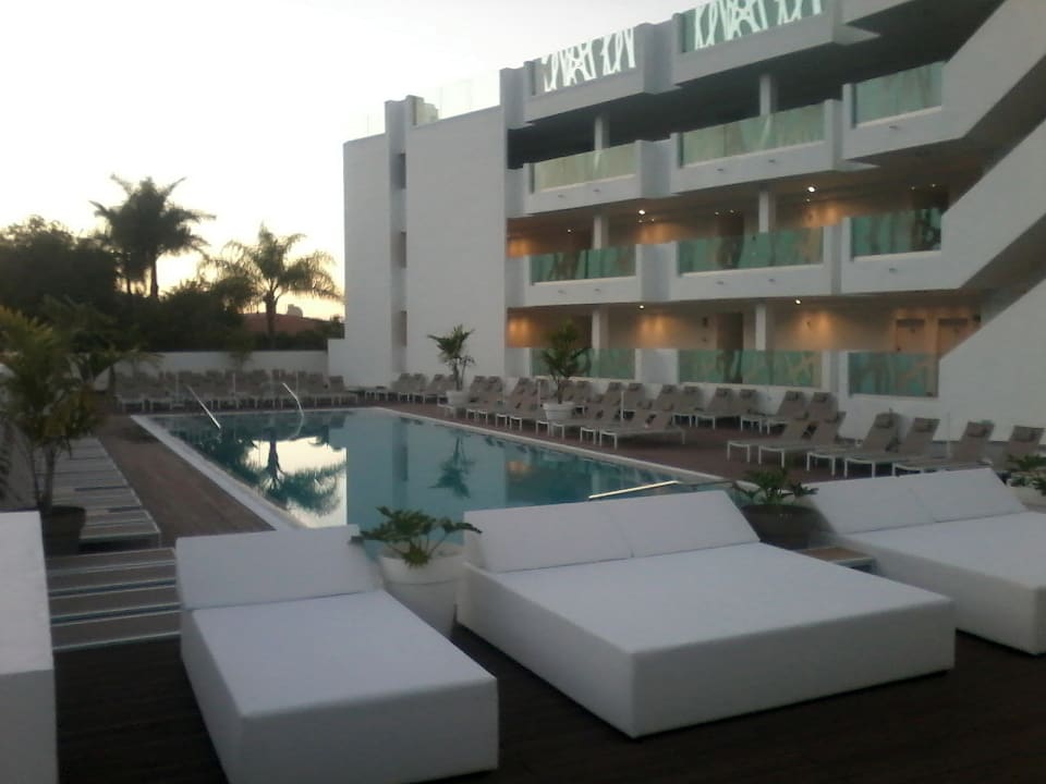 Hotel Atlantic Mirage Außenpool (abends) Atlantic Mirage Suites & Spa - Adults only