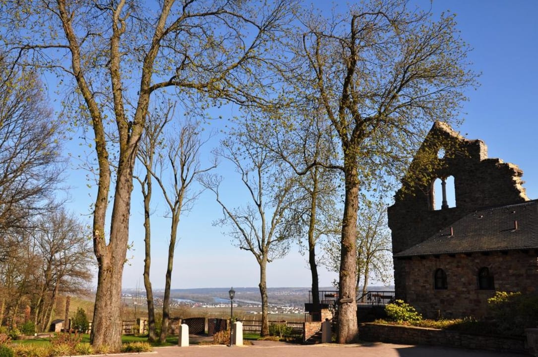Außblick Relais & Châteaux Hotel Burg Schwarzenstein